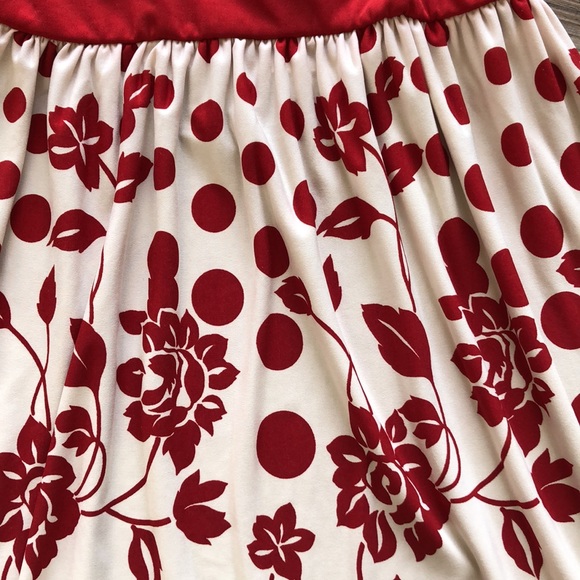 Speechless red/off white halter style dress - Picture 4 of 9